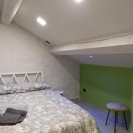 Staziona E Dormi 3* Камильятелло-Силано