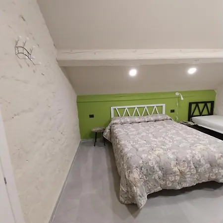 Staziona E Dormi Bed & Breakfast *