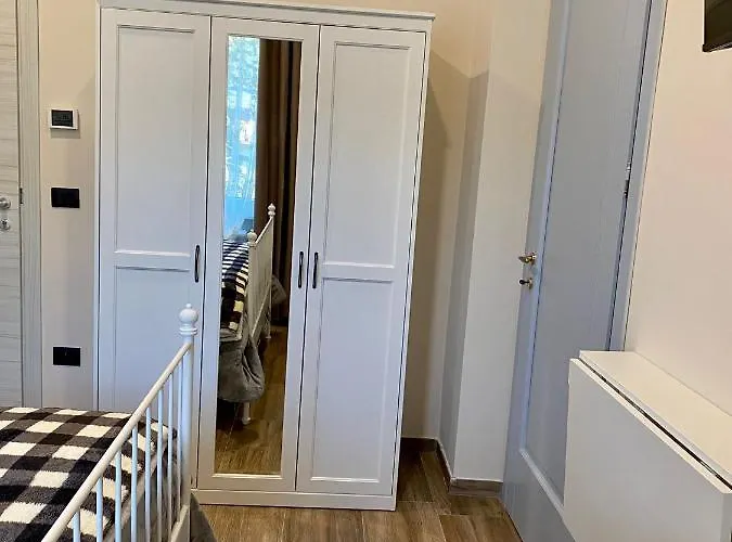 Staziona E Dormi 2,0 3* カミリアテッロ・シラーノ